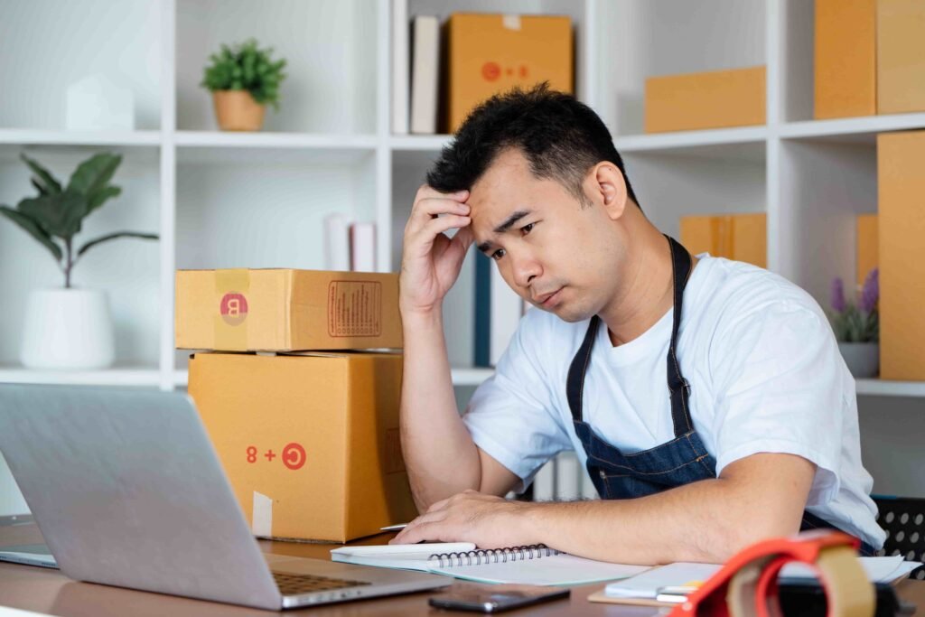 Thail-business-owner-managing-socialmedia-problem